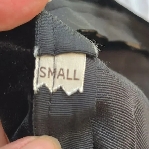 Vintage‎ 50s Black Velvet Beret - Picture 7 of 7